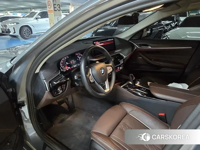 BMW 5 Series (G30) id 3043129 из Кореи 7