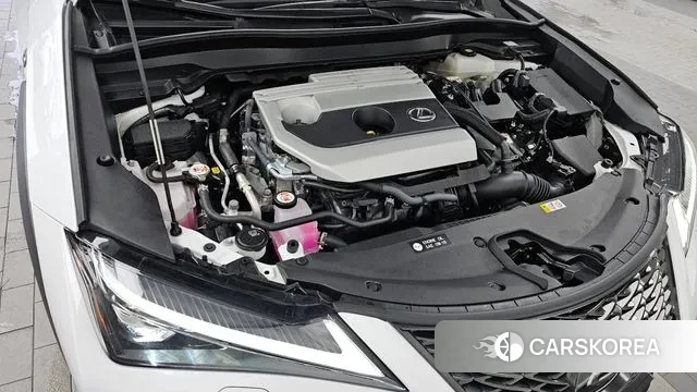 Lexus UX250h id 3236675 из Кореи 16