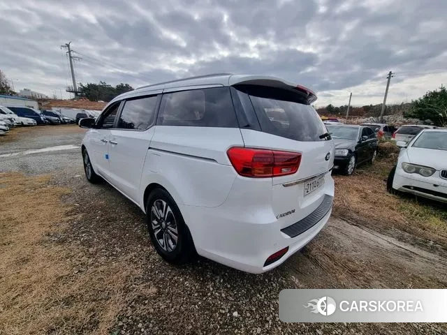 Kia The New Carnival id 2211914 из Кореи 14
