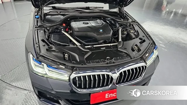 BMW 5 Series (G30) id 3472531 из Кореи 16