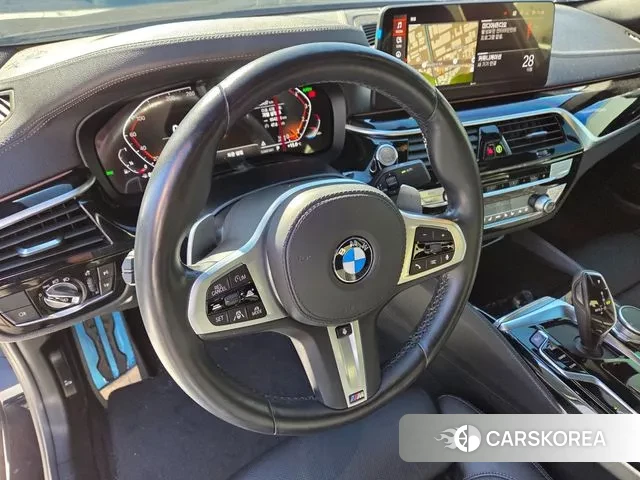 BMW 5 Series (G30) id 3301140 из Кореи 8