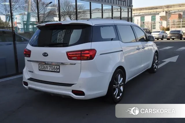 Kia The New Carnival id 3541663 из Кореи 16