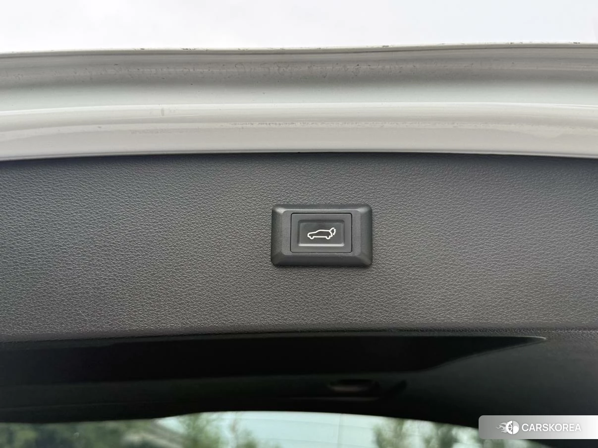 Audi Q2L e-tron id 4440613 из Китая 23