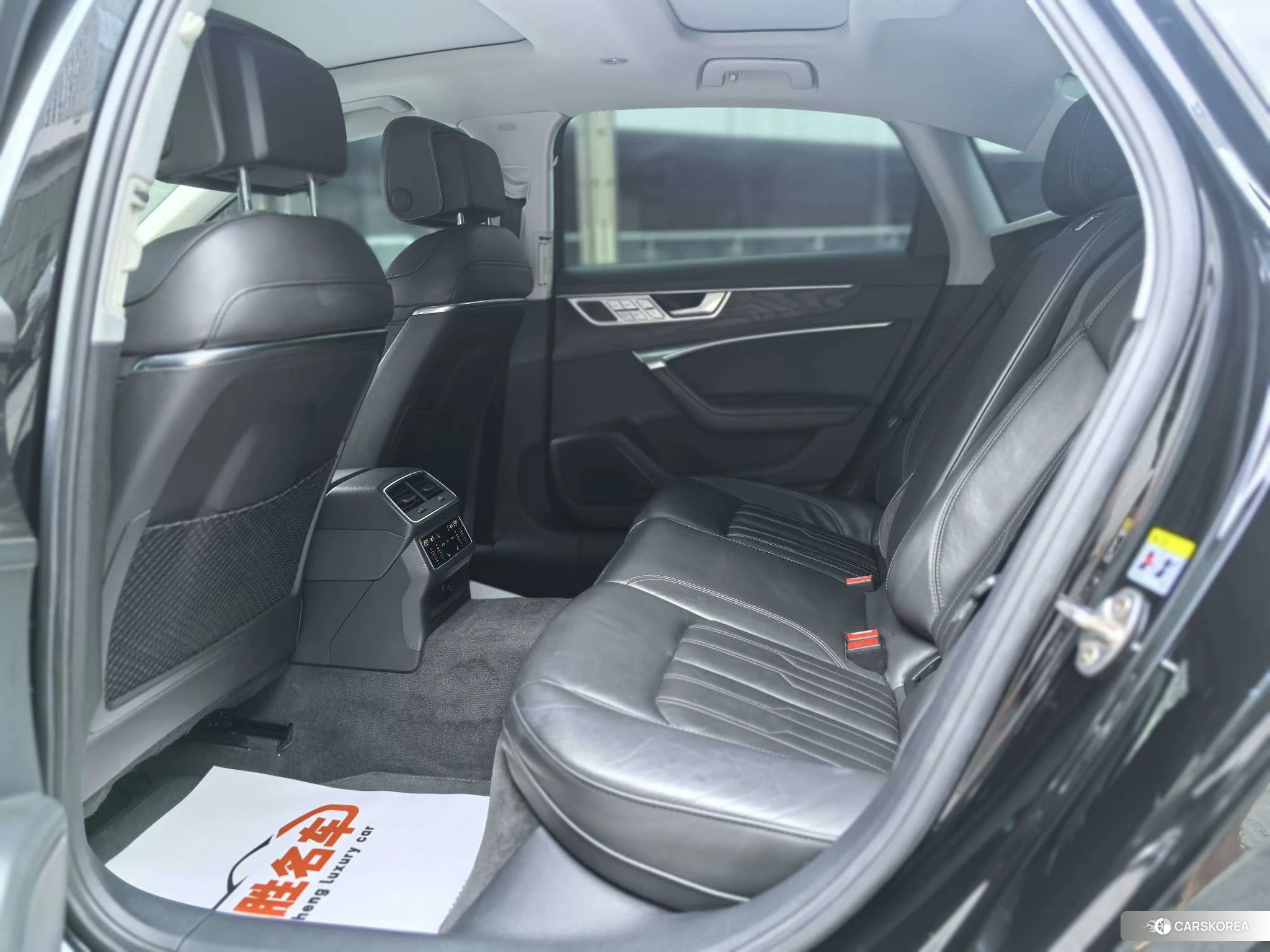Audi A6L id 4405859 из Китая 18