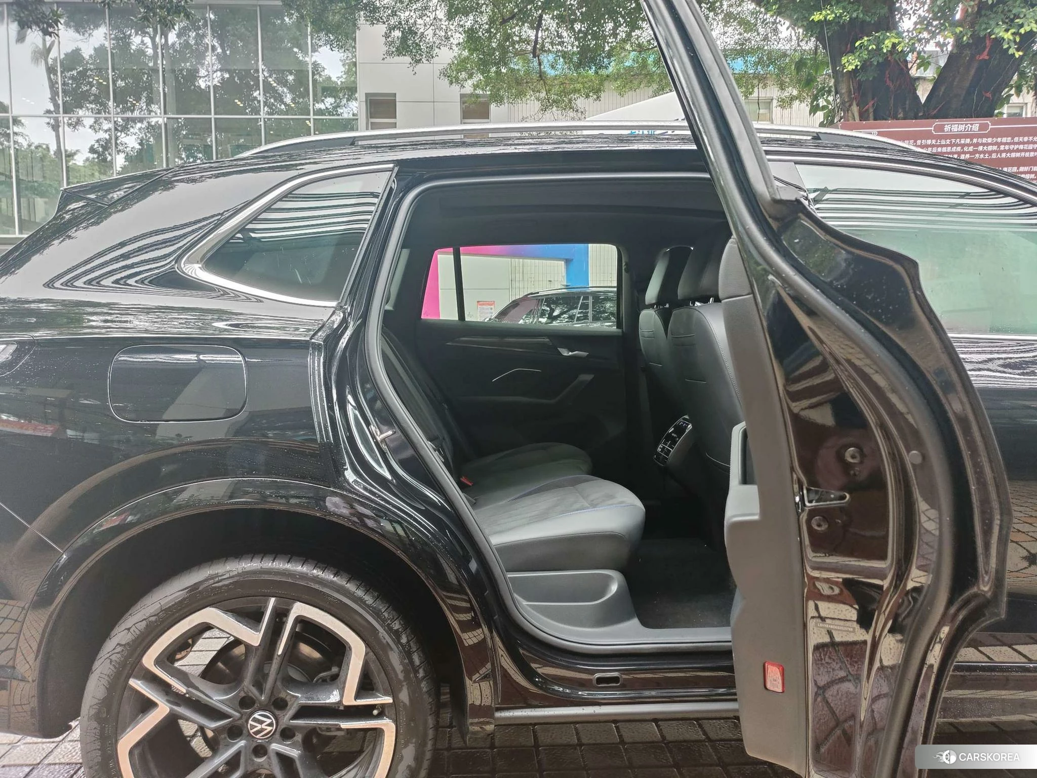 Volkswagen Tiguan L id 4479592 из Китая 8