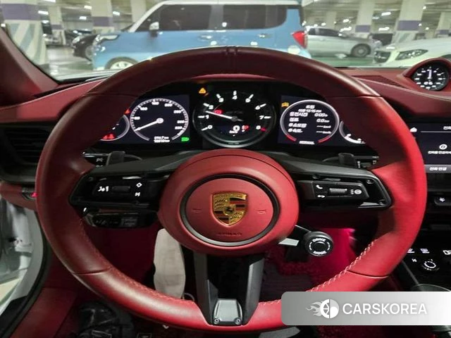 Porsche 911(992) id 4392568 из Кореи 8