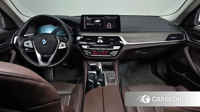 BMW 5 Series (G30) id 3243002 из Кореи 16