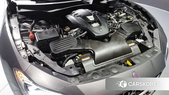 Maserati Ghibli id 3449643 из Кореи 16