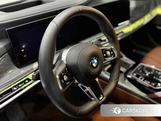BMW 7 Series (G70) id 3805054 из Кореи 13