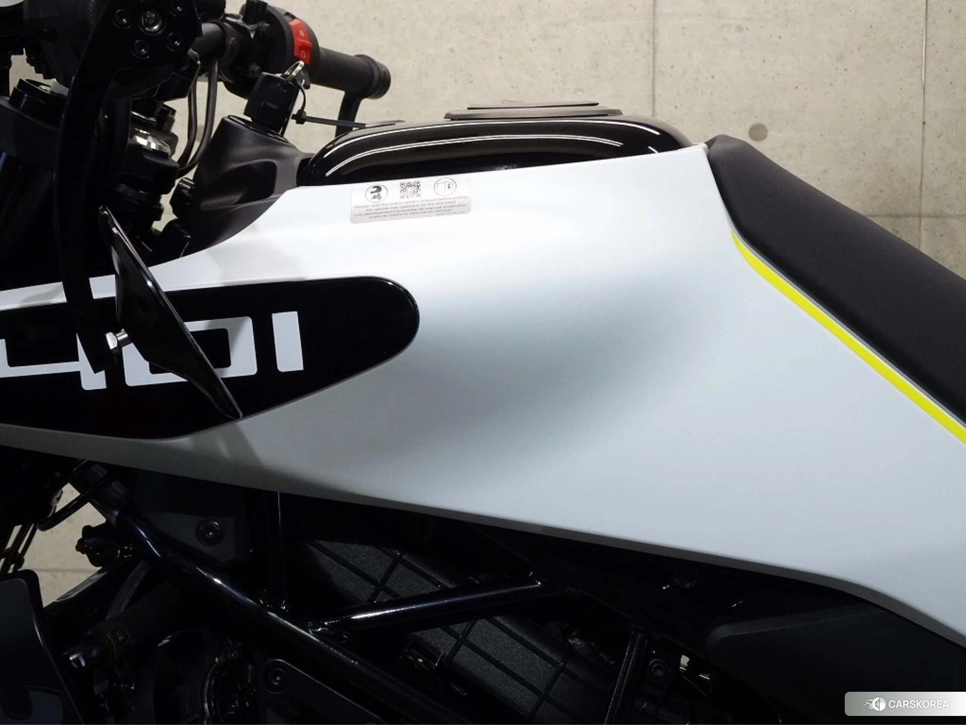 Husqvarna VITPILEN 401 id 3939705 из Японии 27