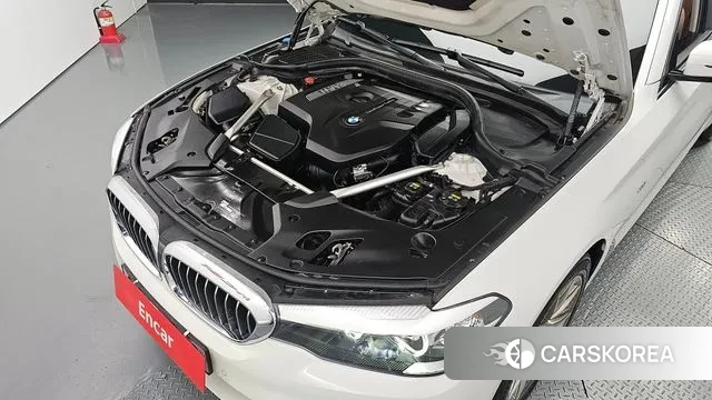 BMW 5 Series (G30) id 2961765 из Кореи 16