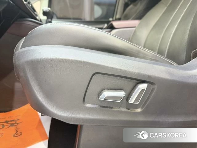 GAC Trumpchi Trumpchi M6 id 4207827 из Китая 11