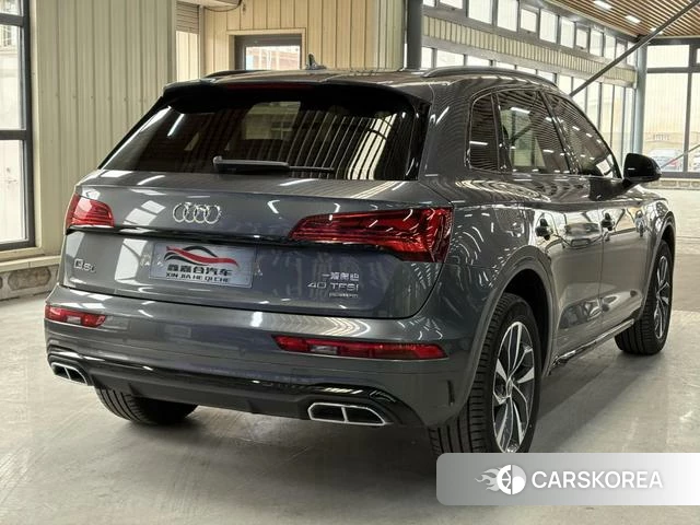 Audi Q5L 2024 Темно-серый из Китая, фото 6