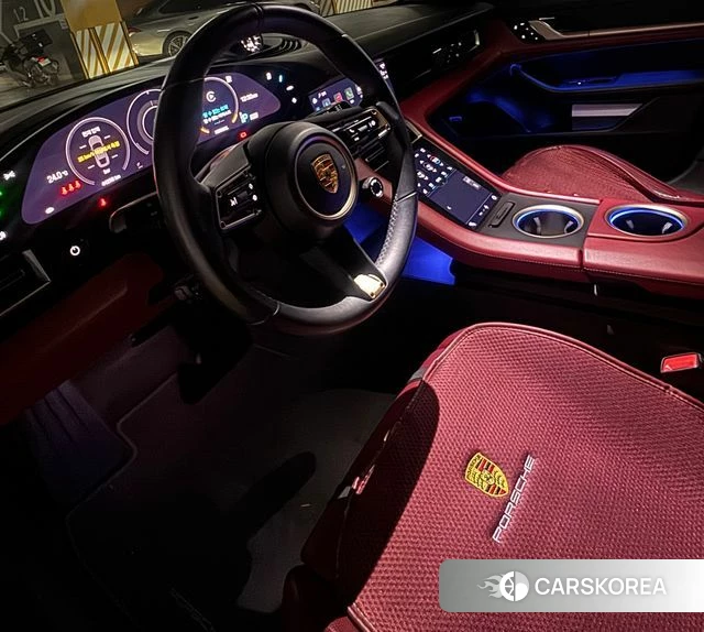 Porsche Taycan 2021 Серебристо-серый из Кореи, фото 6