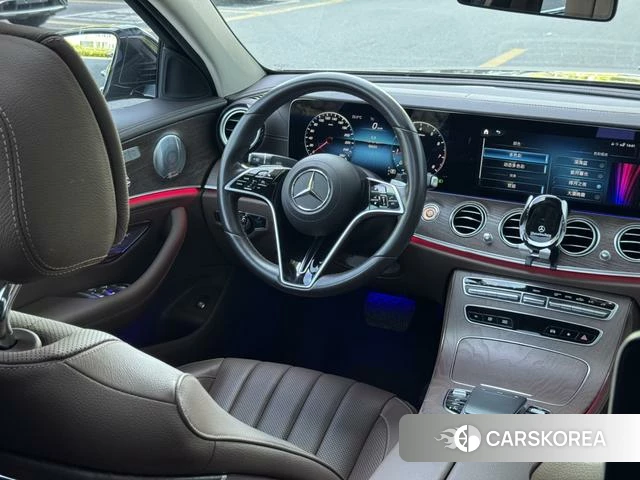 Mercedes-Benz E-class id 4300744 из Китая 19