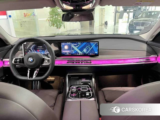 BMW 7 series 2024 Черный из Китая, фото 6