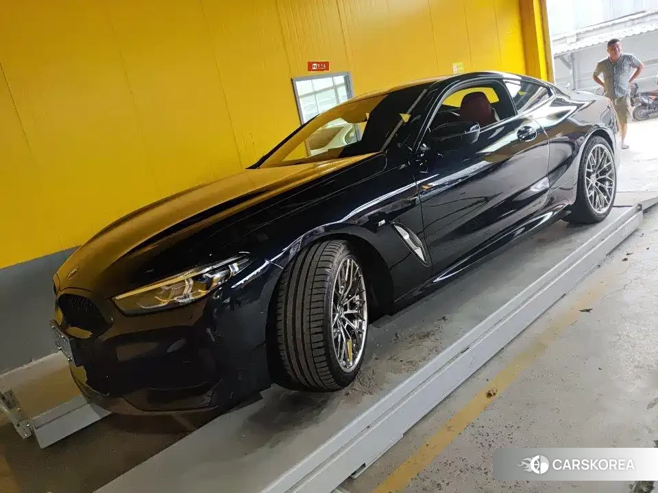 BMW 8 series 2023 Черный из Китая, фото 6