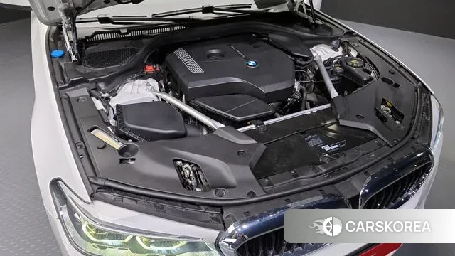 BMW 5 Series (G30) id 3018538 из Кореи 16