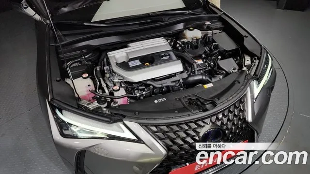 Lexus UX250h id 2917490 из Кореи 16