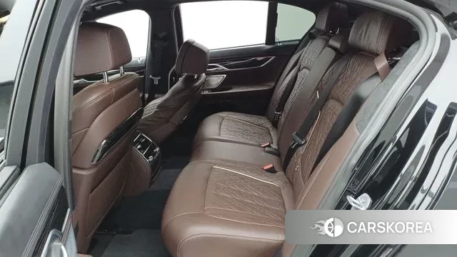 BMW 7 Series (G11) id 3027609 из Кореи 16