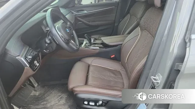 BMW 5 Series (G30) id 3727485 из Кореи 11