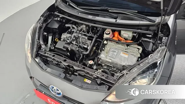 Toyota Prius C id 3473999 из Кореи 16