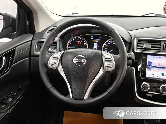 Nissan TIIDA id 4291189 из Китая 16