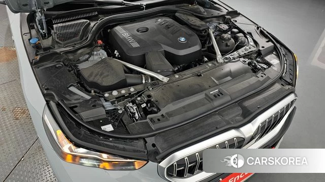 BMW 5 Series (G60) id 4584424 из Кореи 31