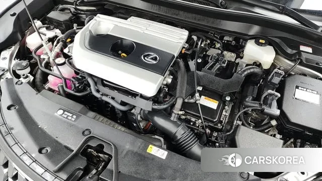 Lexus UX250h id 3366067 из Кореи 16