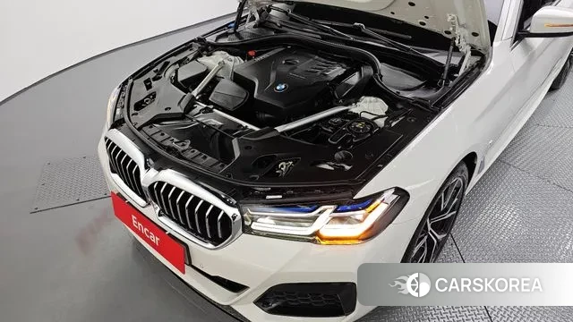 BMW 5 Series (G30) id 3341984 из Кореи 16