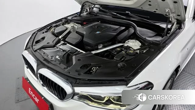 BMW 5 Series (G30) id 3672829 из Кореи 16