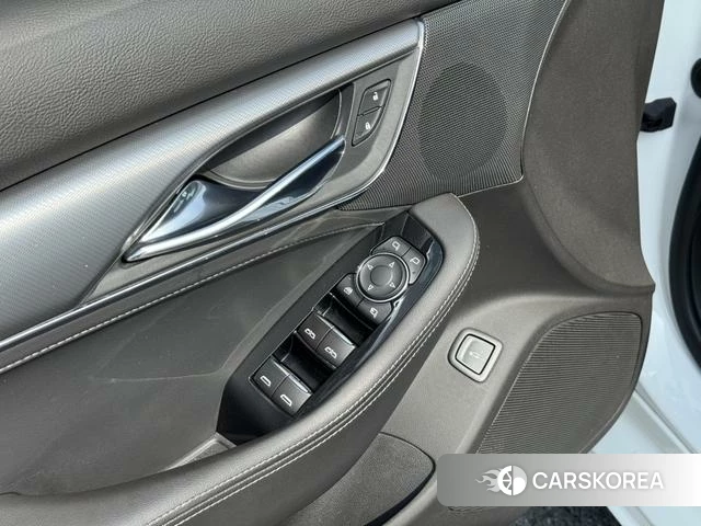 Cadillac CT5 id 4209318 из Китая 14
