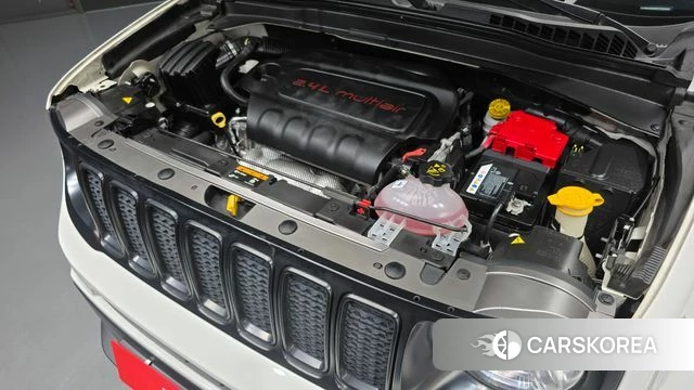 Jeep Renegade id 4557380 из Кореи 28