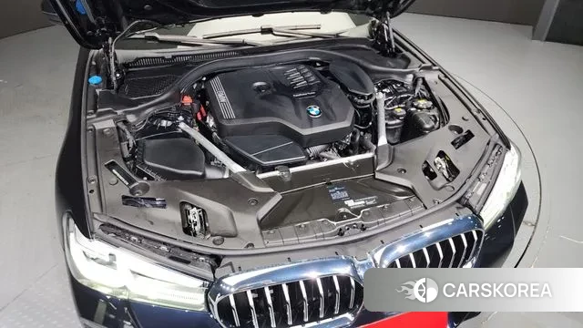 BMW 5 Series (G30) id 2985743 из Кореи 16