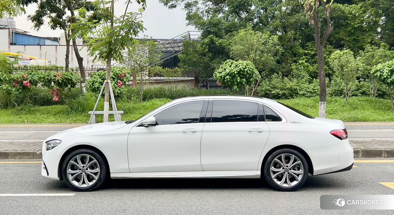 Mercedes-Benz E-Class id 4454572 из Китая 15