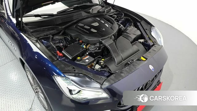 Maserati Quattroporte id 4339274 из Кореи 16