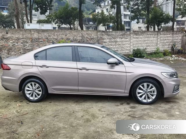 Volkswagen Bora id 3890567 из Китая 8