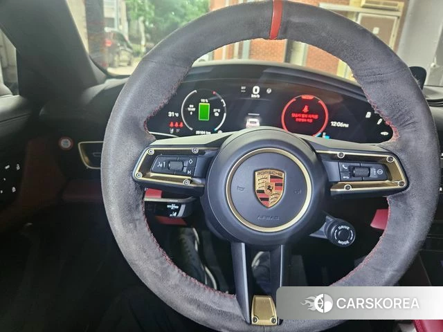 Porsche Taycan 2025 Белый из Кореи, фото 6