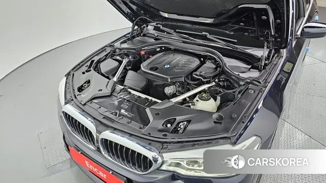 BMW 5 Series (G30) id 3238472 из Кореи 16