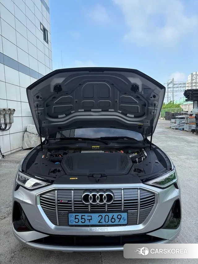 Audi e-Tron id 2916024 из Кореи 12