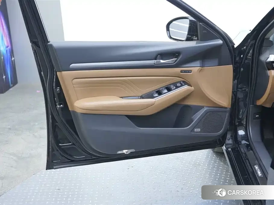Nissan Altima id 4538595 из Китая 22