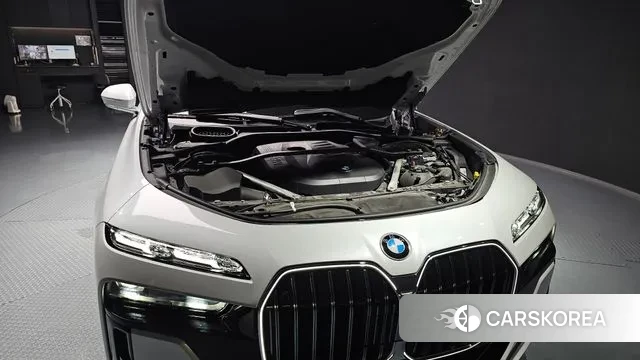 BMW 7 Series (G70) id 2993136 из Кореи 16