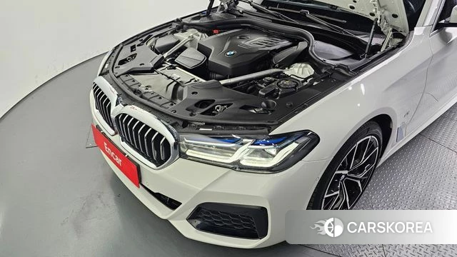 BMW 5 Series (G30) id 4230676 из Кореи 16
