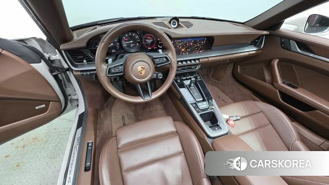 Porsche 911(992) id 4442781 из Кореи 25