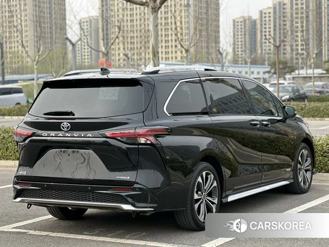 Toyota Grevia id 3908326 из Китая 10