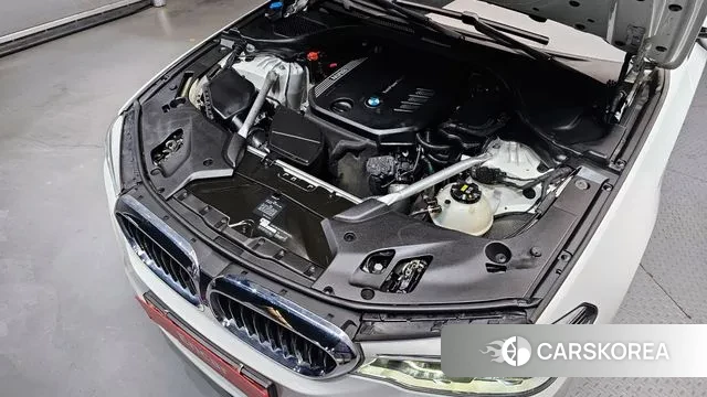 BMW 5 Series (G30) id 3439642 из Кореи 16