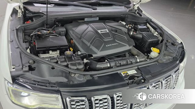 Jeep Grand Cherokee id 4626319 из Кореи 16