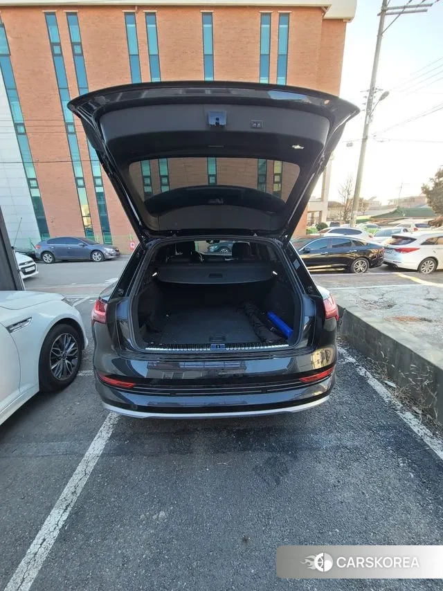 Audi e-Tron id 3518885 из Кореи 7