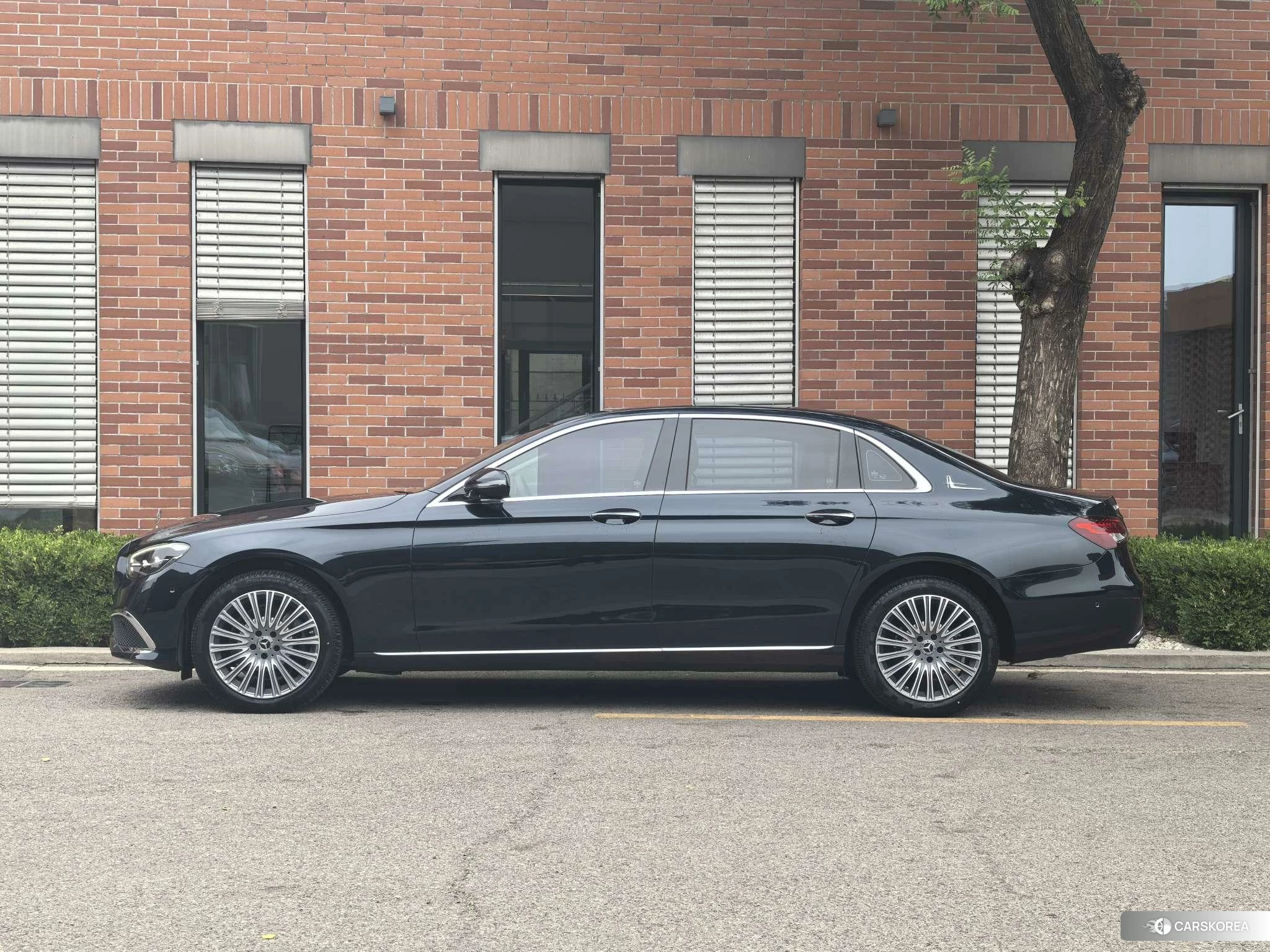 Mercedes-Benz E-class id 4426719 из Китая 19