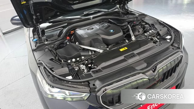 BMW 5 Series (G60) id 4387993 из Кореи 31